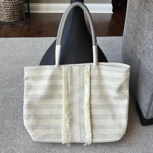 Stella and Dot Beach Tote in cream/gray/silver Excellent condition!